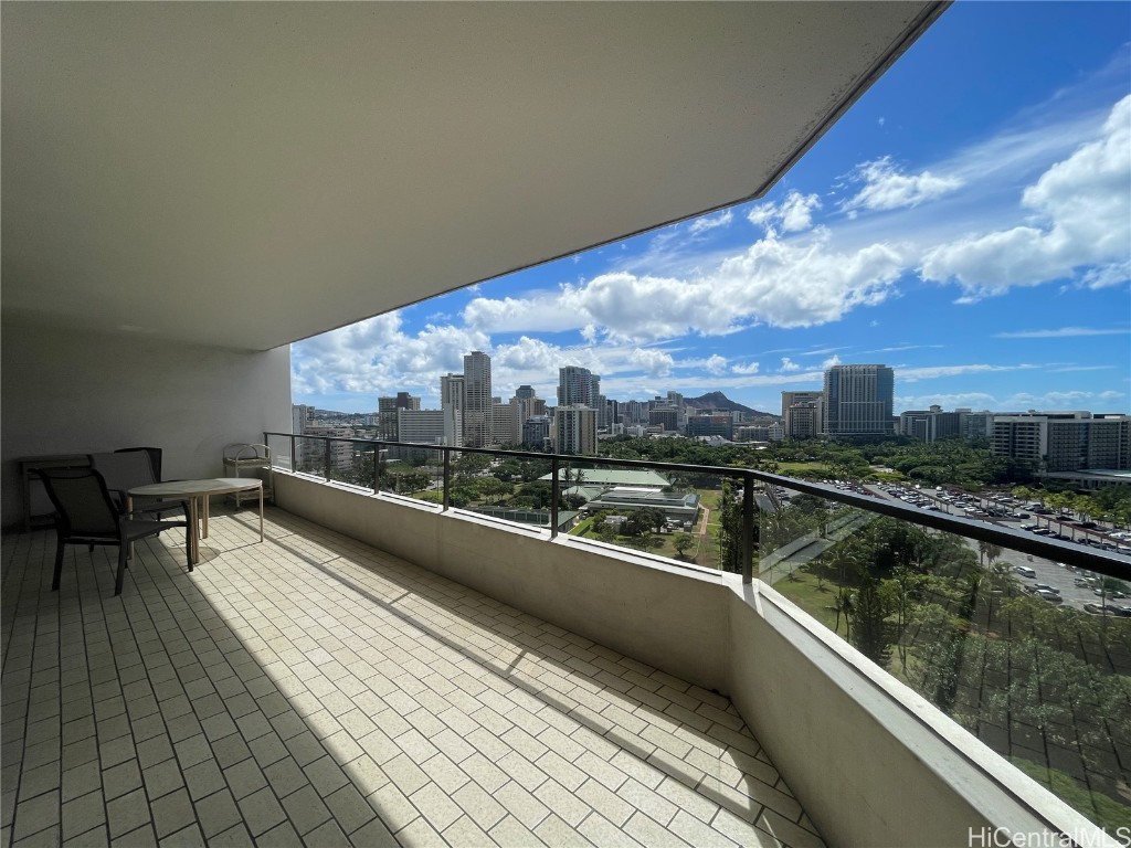 1910 Ala Moana Boulevard 18B