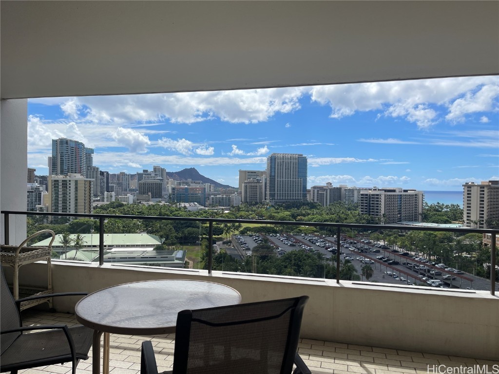 1910 Ala Moana Boulevard 18B