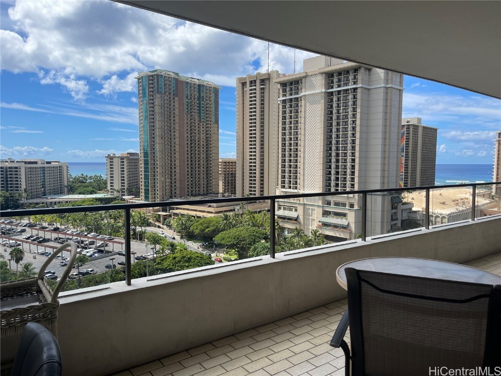 1910 Ala Moana Boulevard 18B