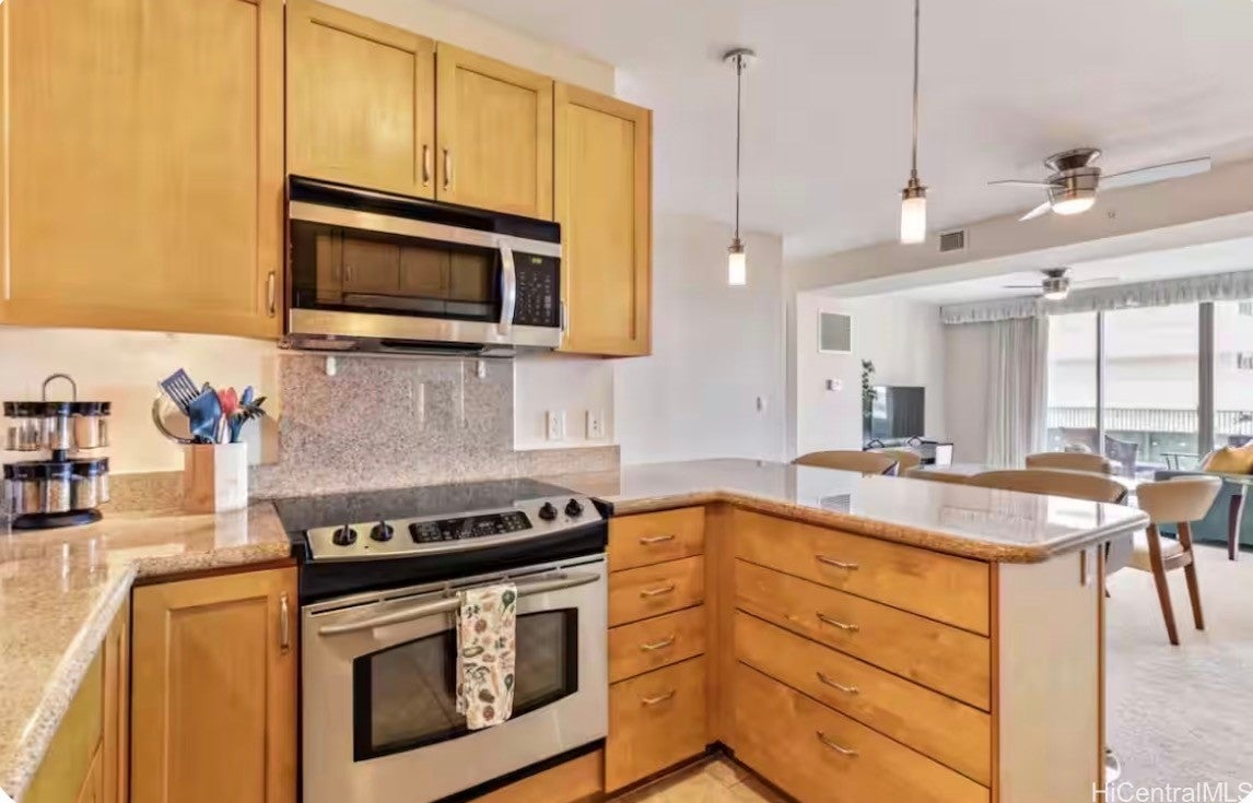 421 Olohana Street 1403