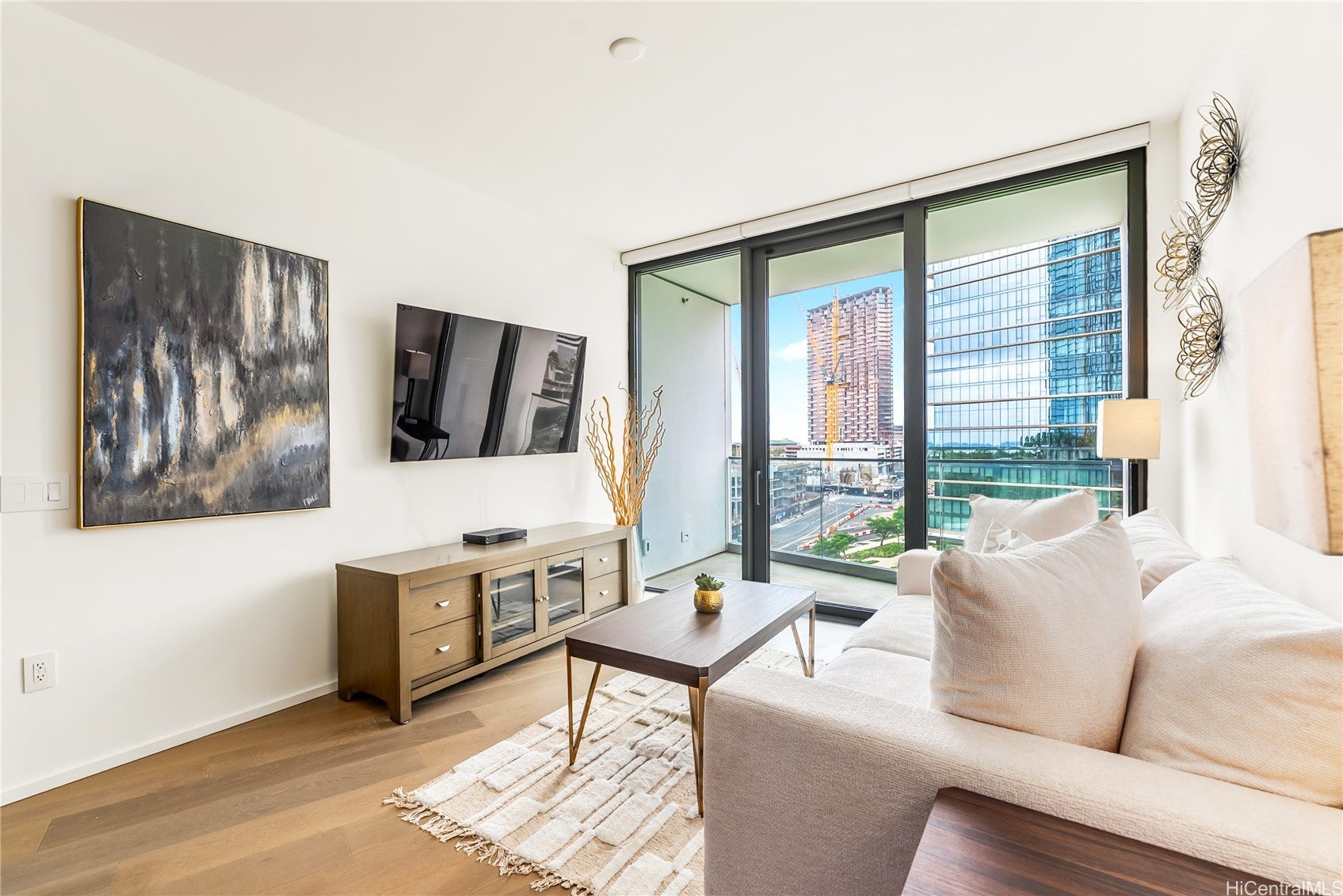 1000 Auahi Street 707