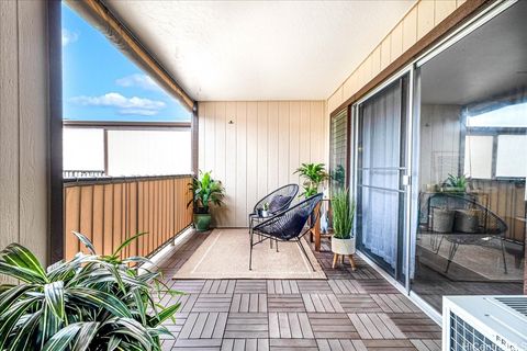 Photo of 3741 Kanaina Avenue #315, Honolulu, HI 96815 (MLS # 202528529)