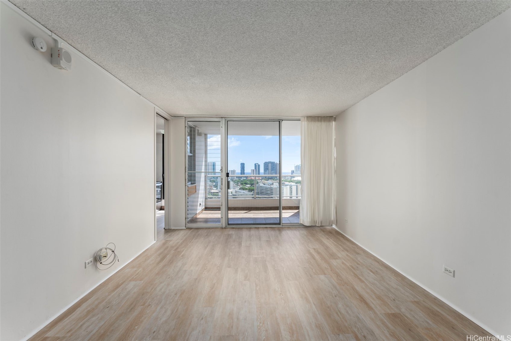 1556 Piikoi Street PH2002