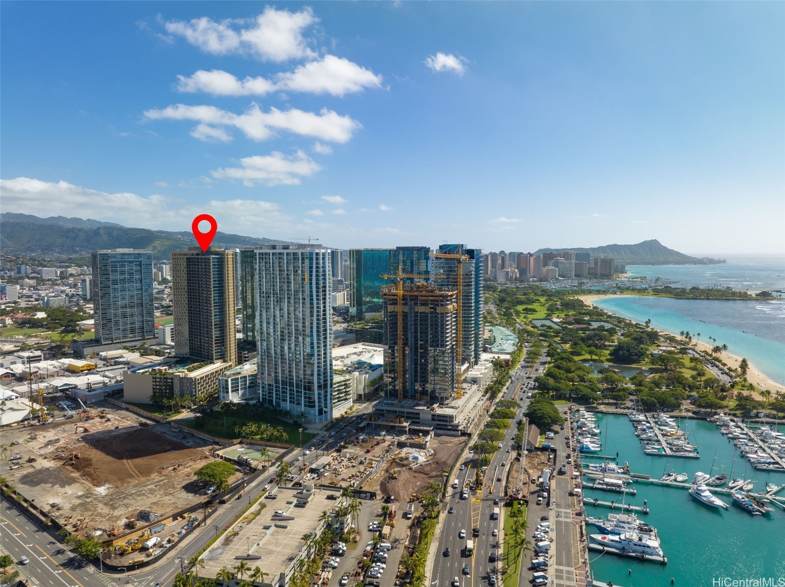 987 Queen Street 512