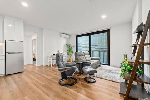 987 Queen Street 512 Honolulu HI 96814