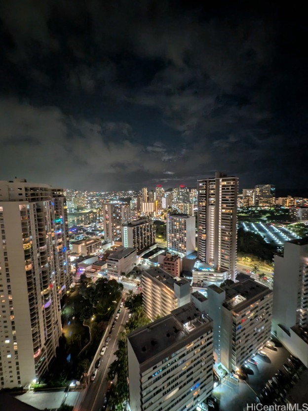 Chateau Waikiki Condominium