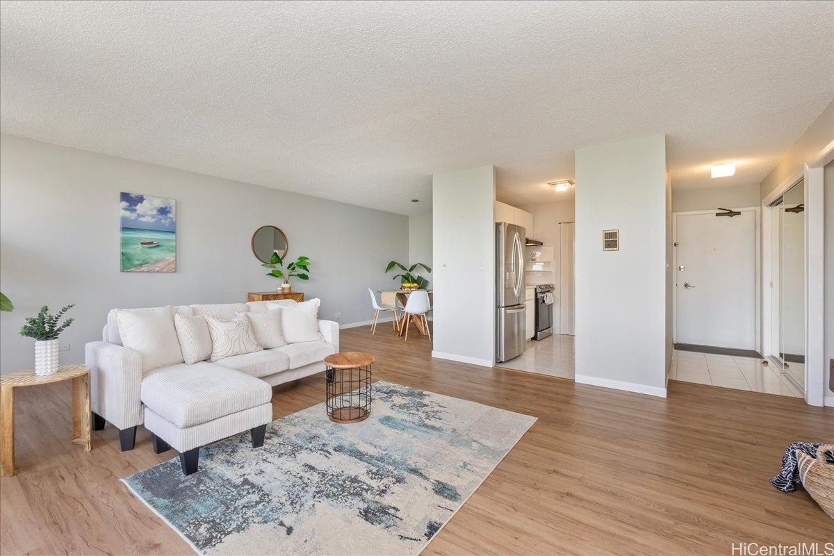 2233 Ala Wai Boulevard 6B