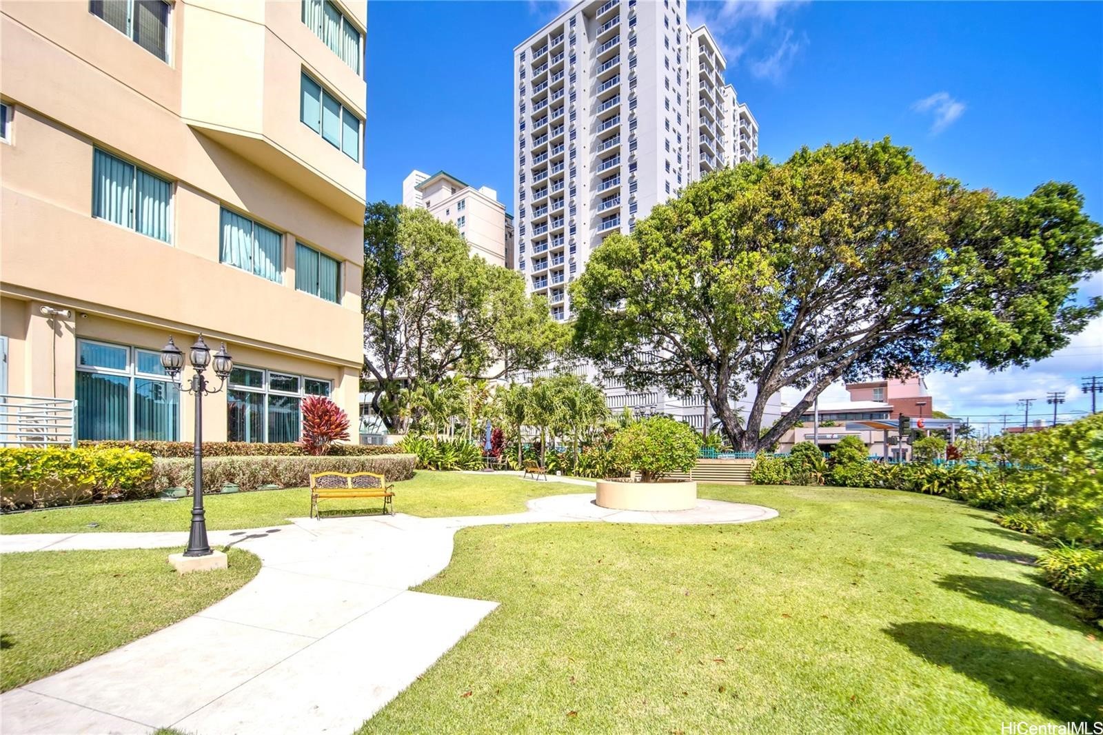 One Kalakaua Senior Living Condominium