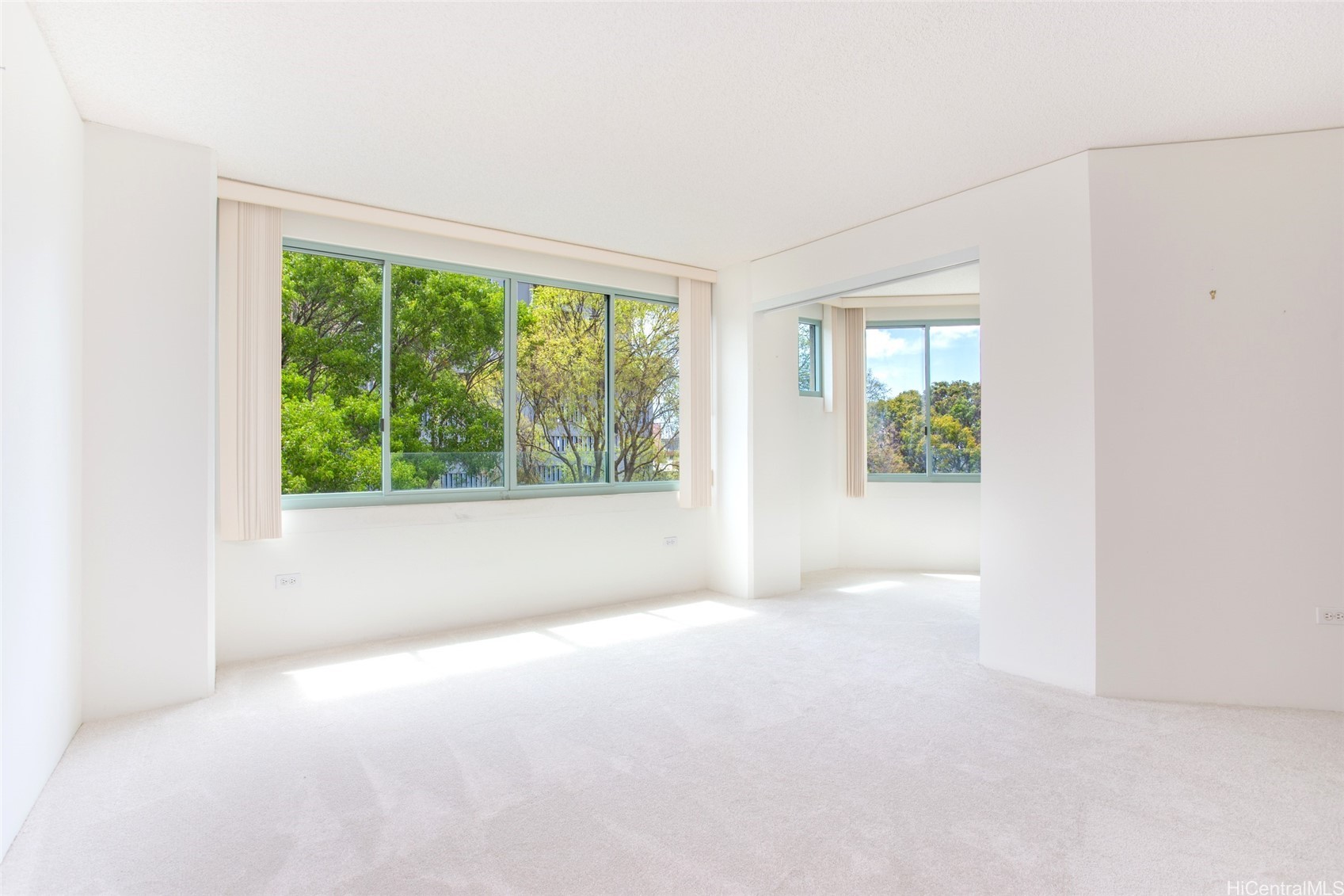 1314 Kalakaua Avenue 405
