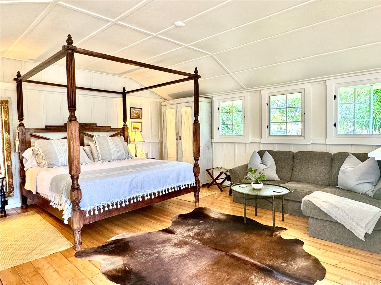 56-2864 Akoni Pule Highway