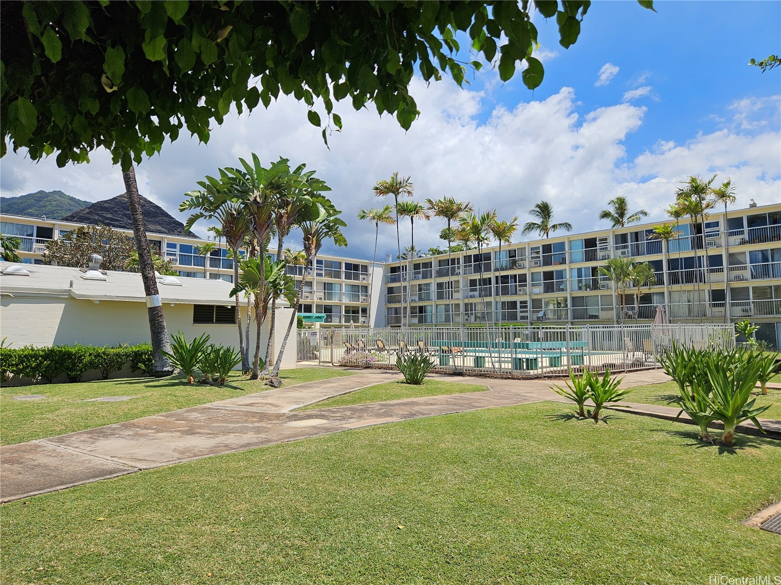 Makaha Surfside Condominium