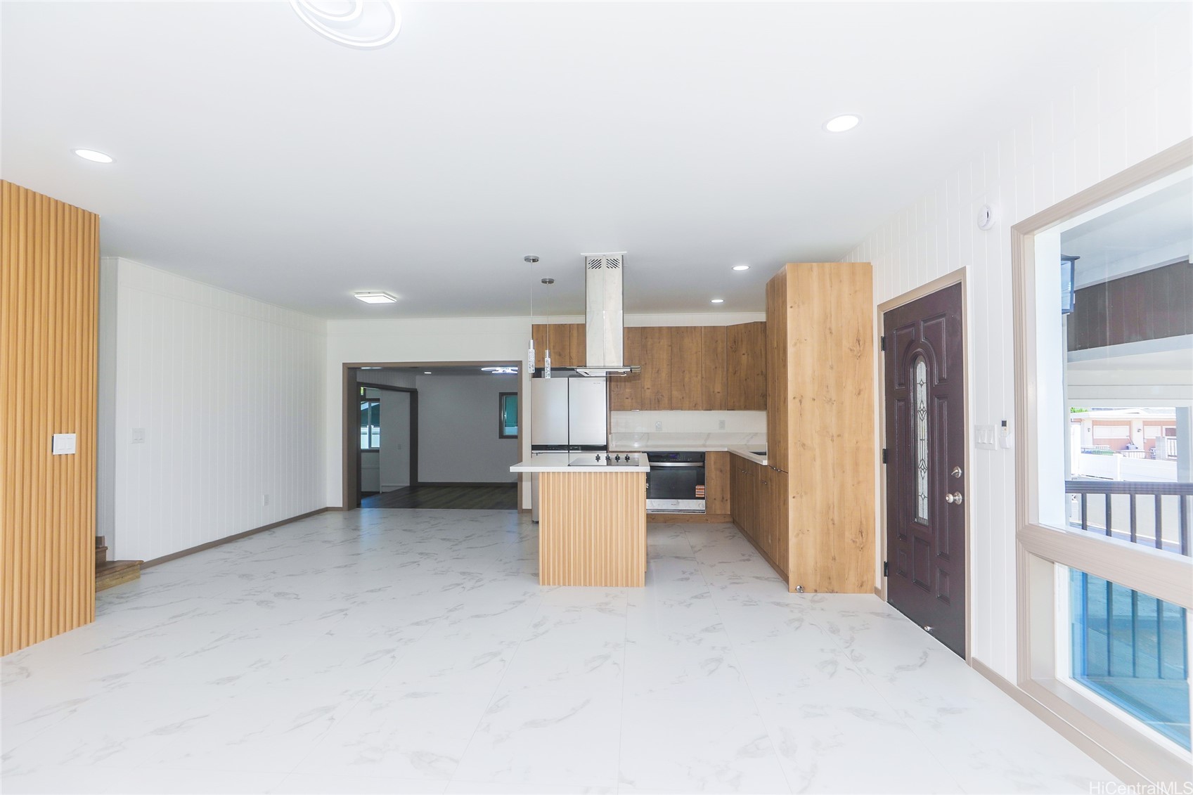 1052 Maiha Circle
