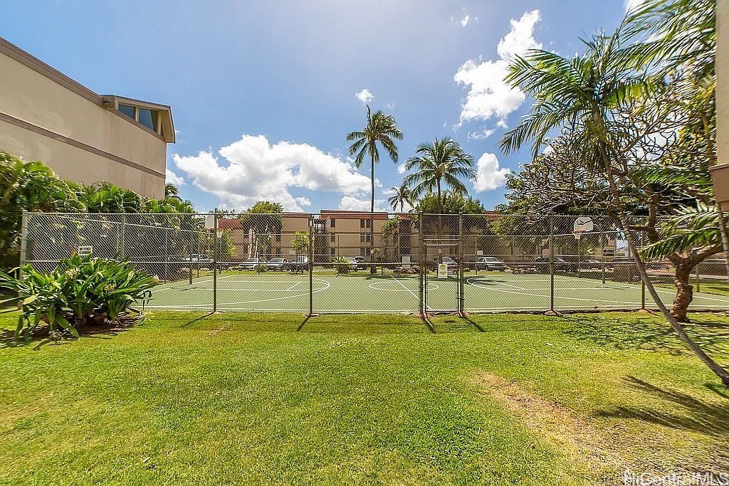 Makaha Valley Pltn Condominium