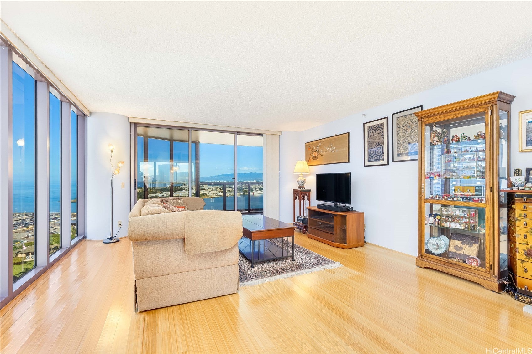 425 South Street 2701