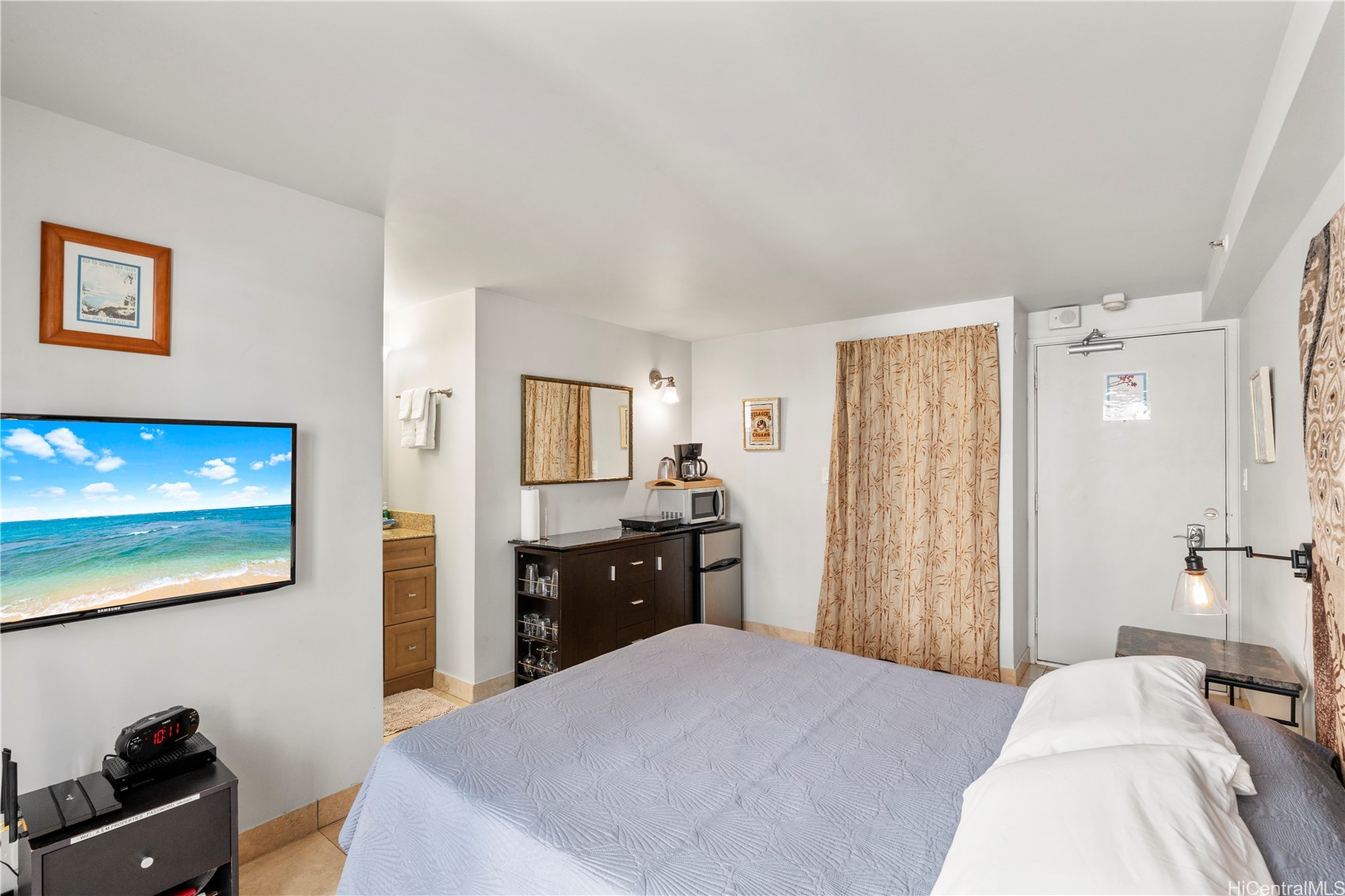 2463 Kuhio Avenue 607