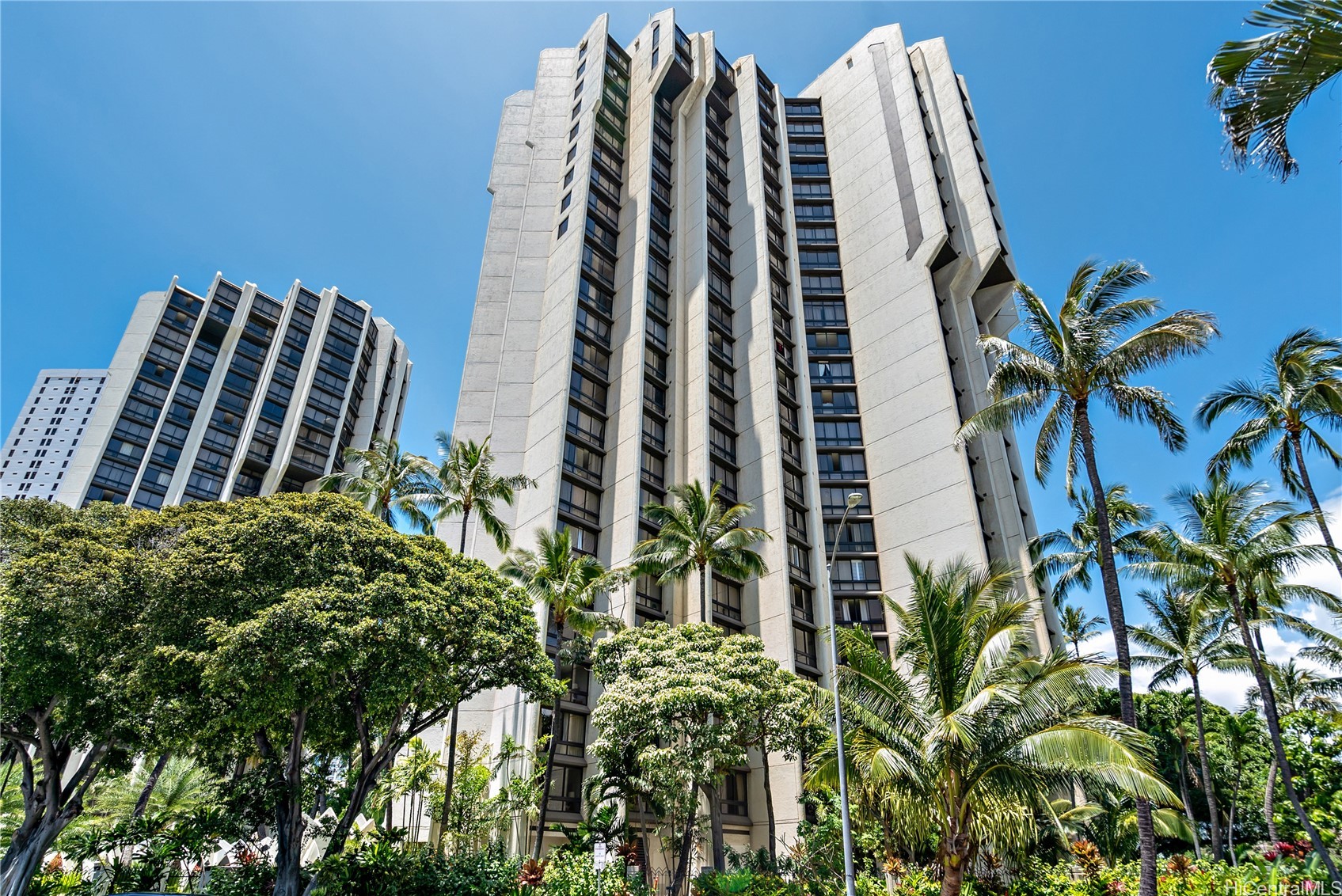 Liliuokalani Gardens Condominium