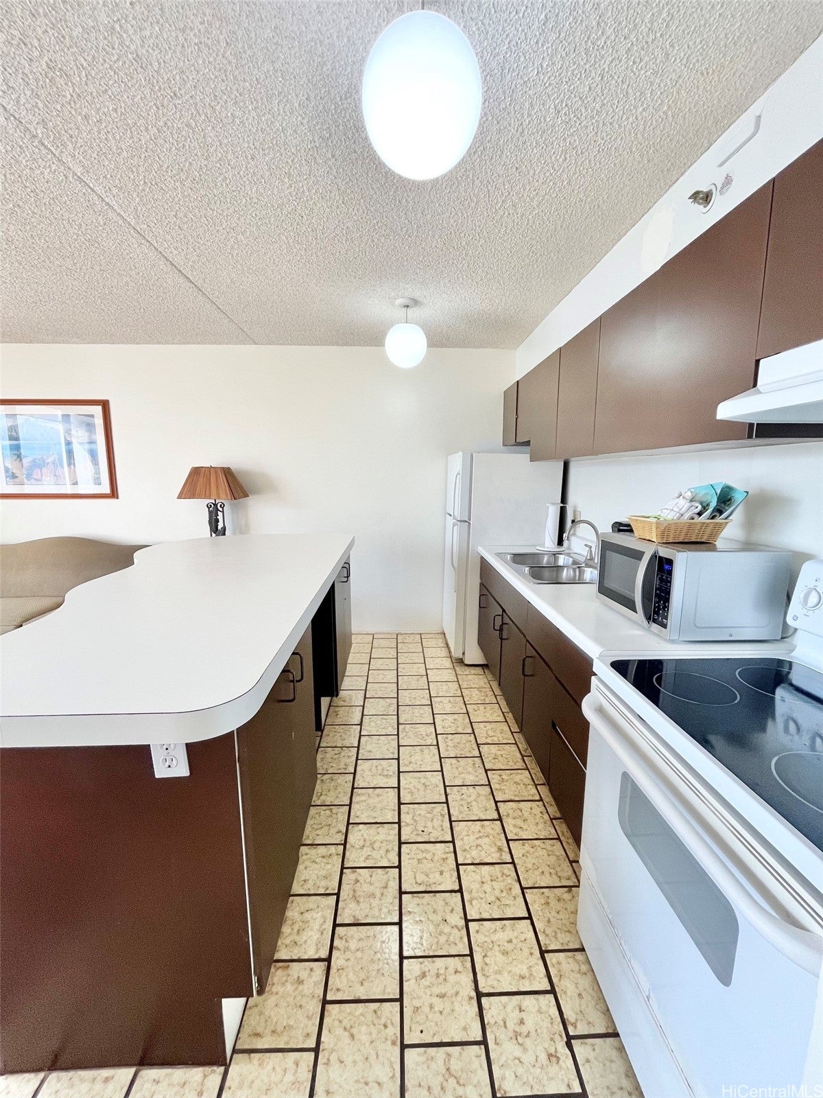 201 Ohua Avenue T2-3609