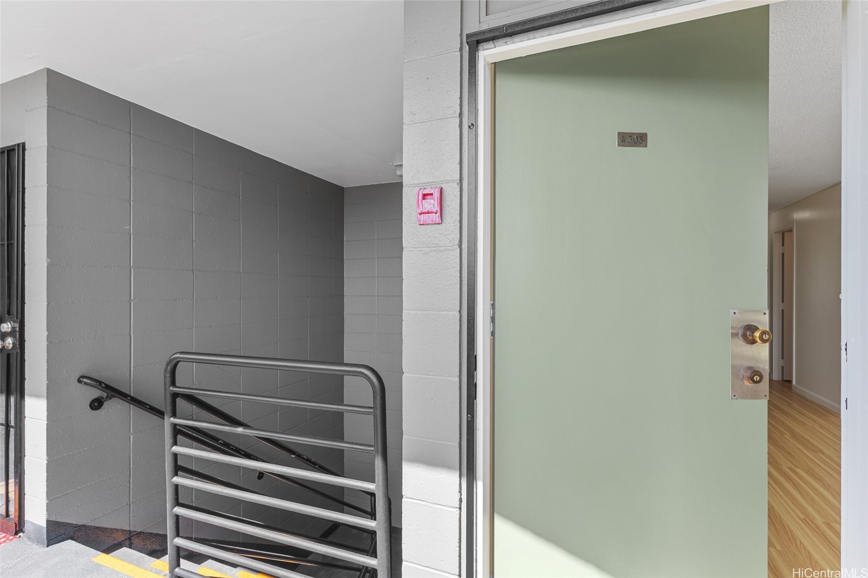 94-099 Waipahu Street A303