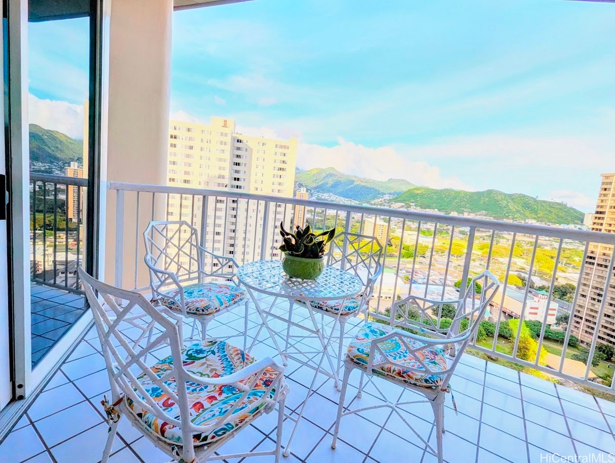 1212 Nuuanu Avenue 2506