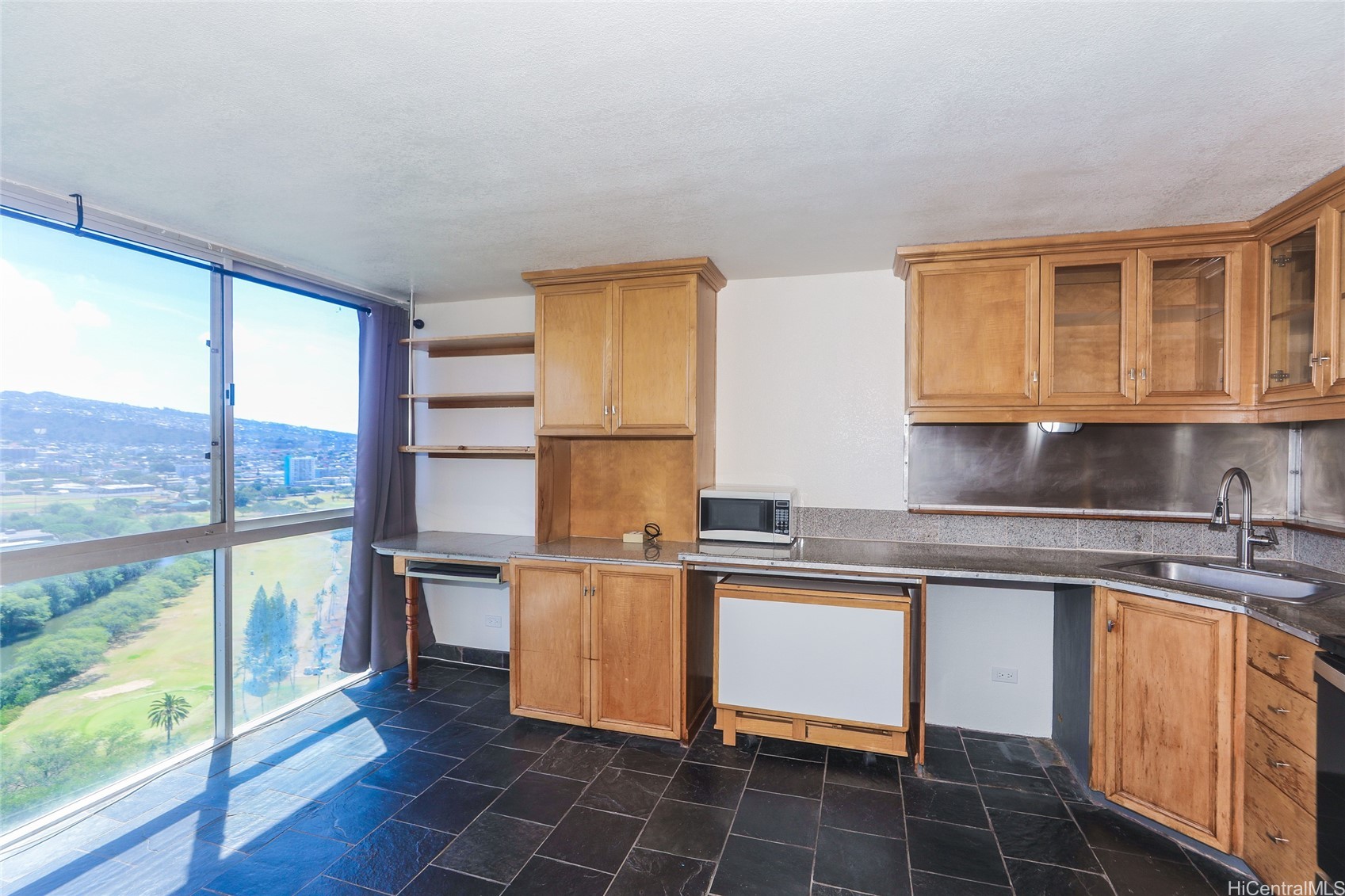 2211 Ala Wai Boulevard 2505