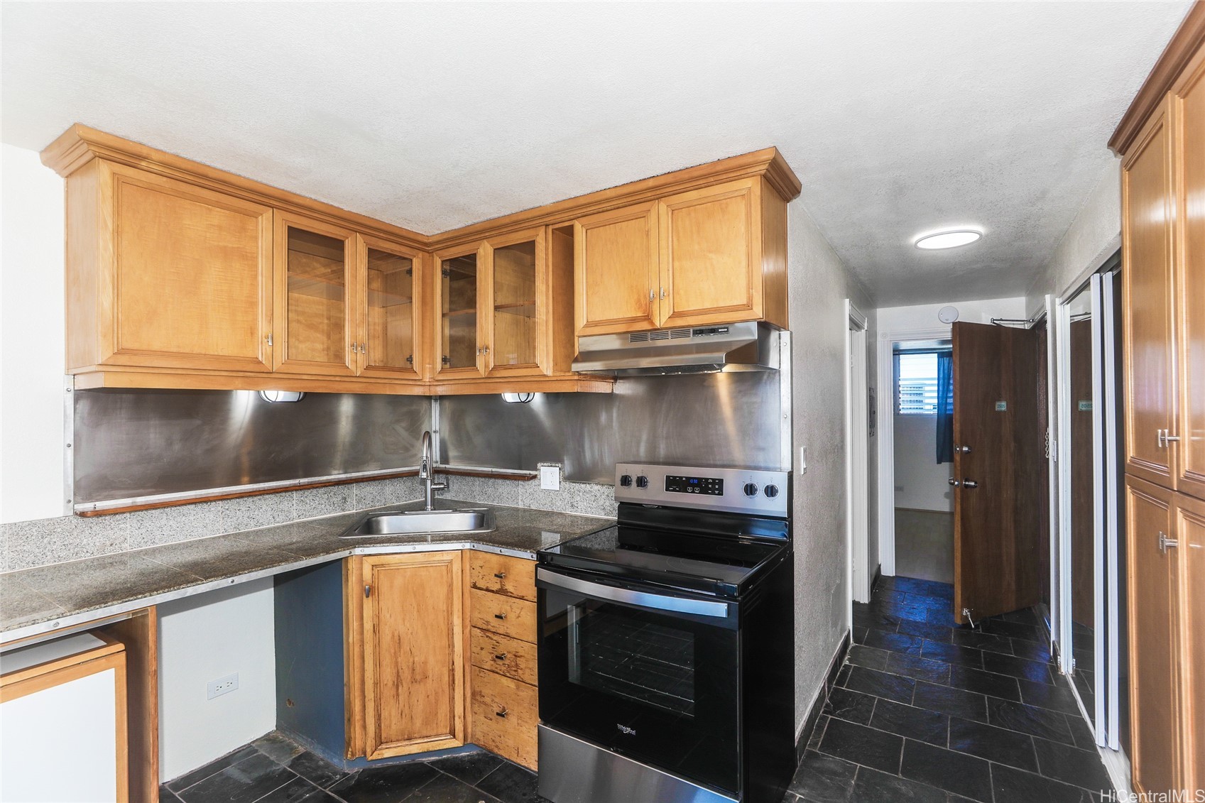 2211 Ala Wai Boulevard 2505