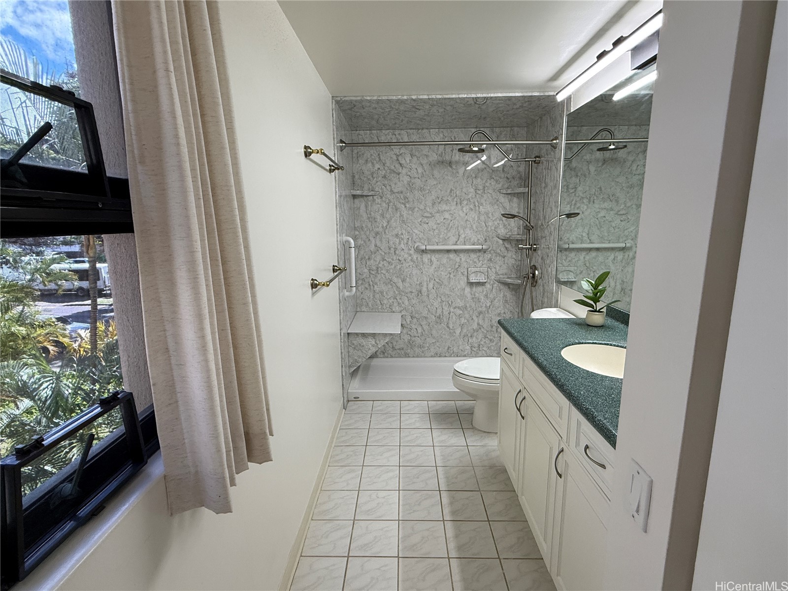 930 Kaheka Street 203