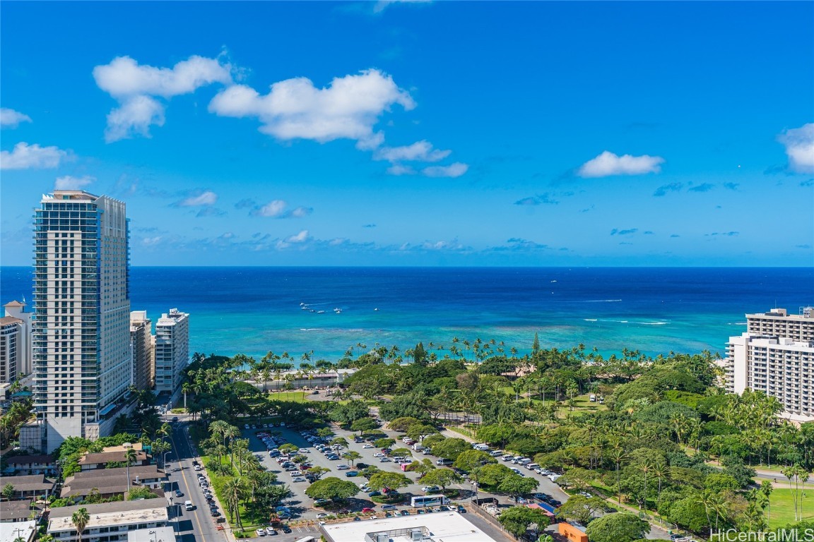The Ritz-carlton Residences - 383 Kalaimoku Condominium