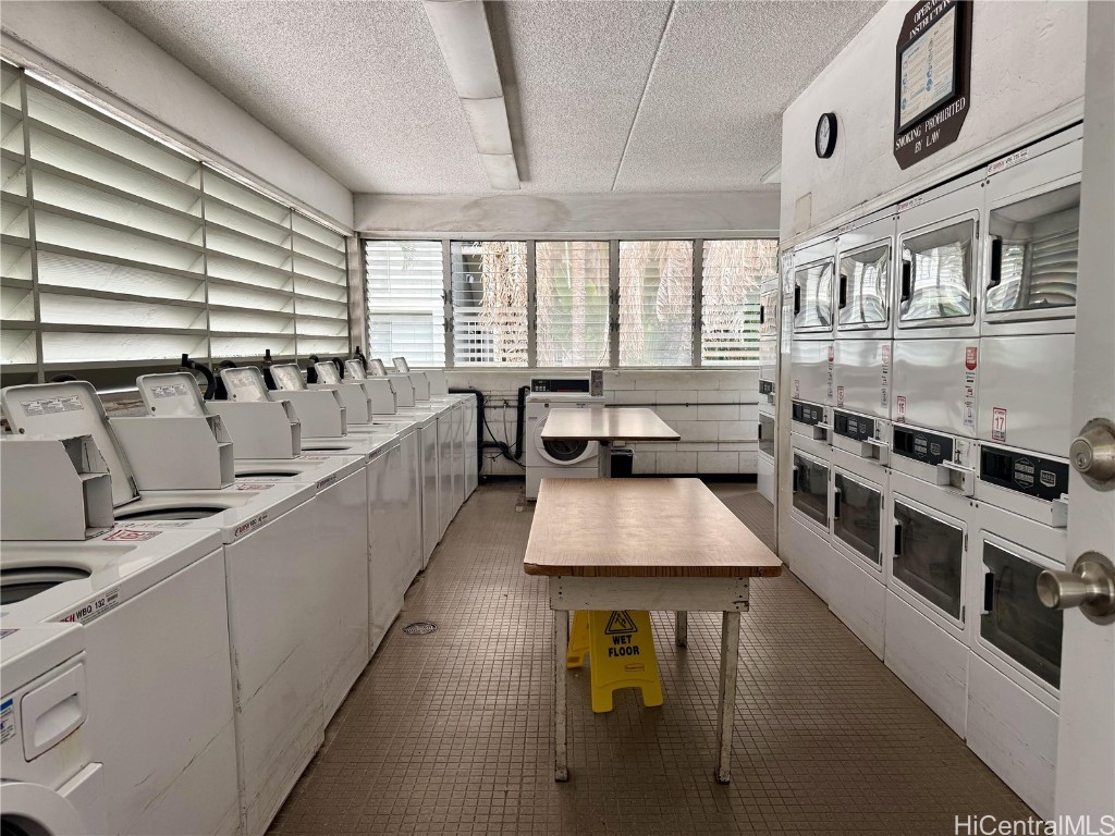 Waialae Pl Condominium