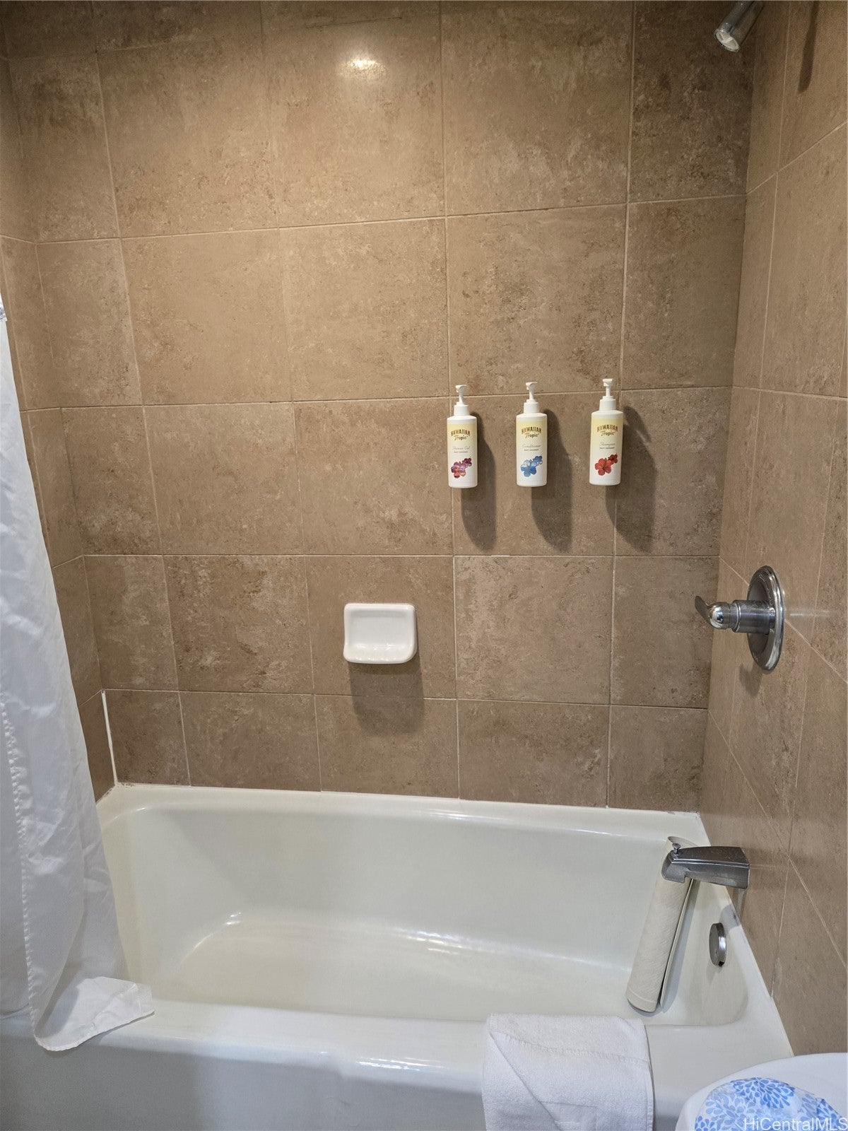 1850 Ala Moana Boulevard 1011