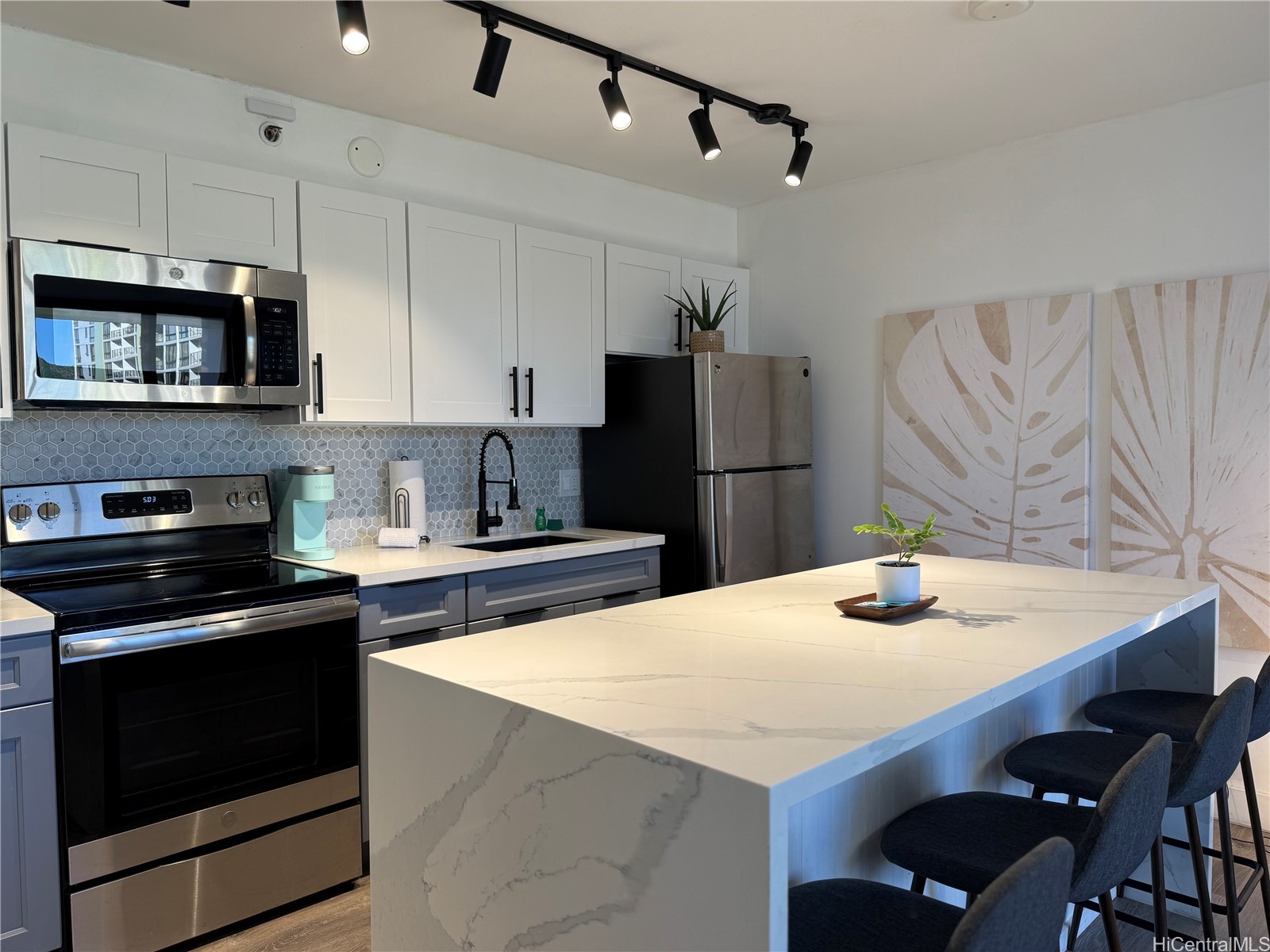 201 Ohua Avenue 911