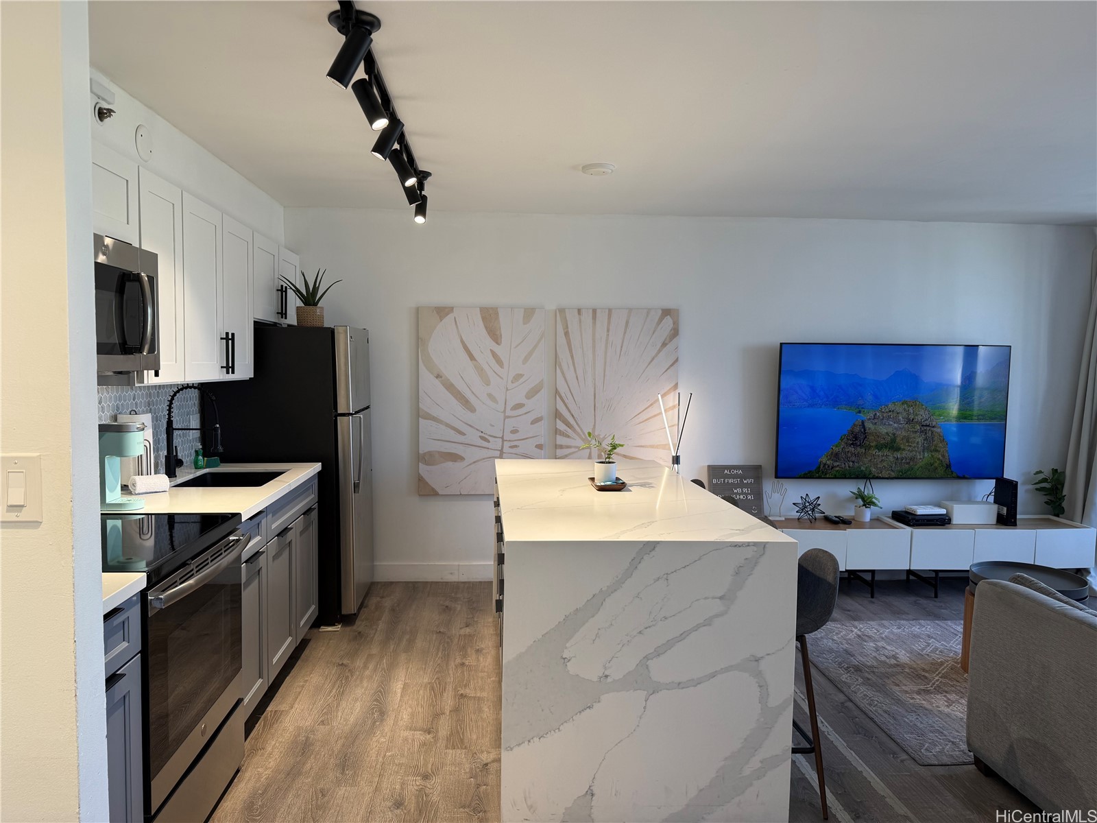 201 Ohua Avenue 911
