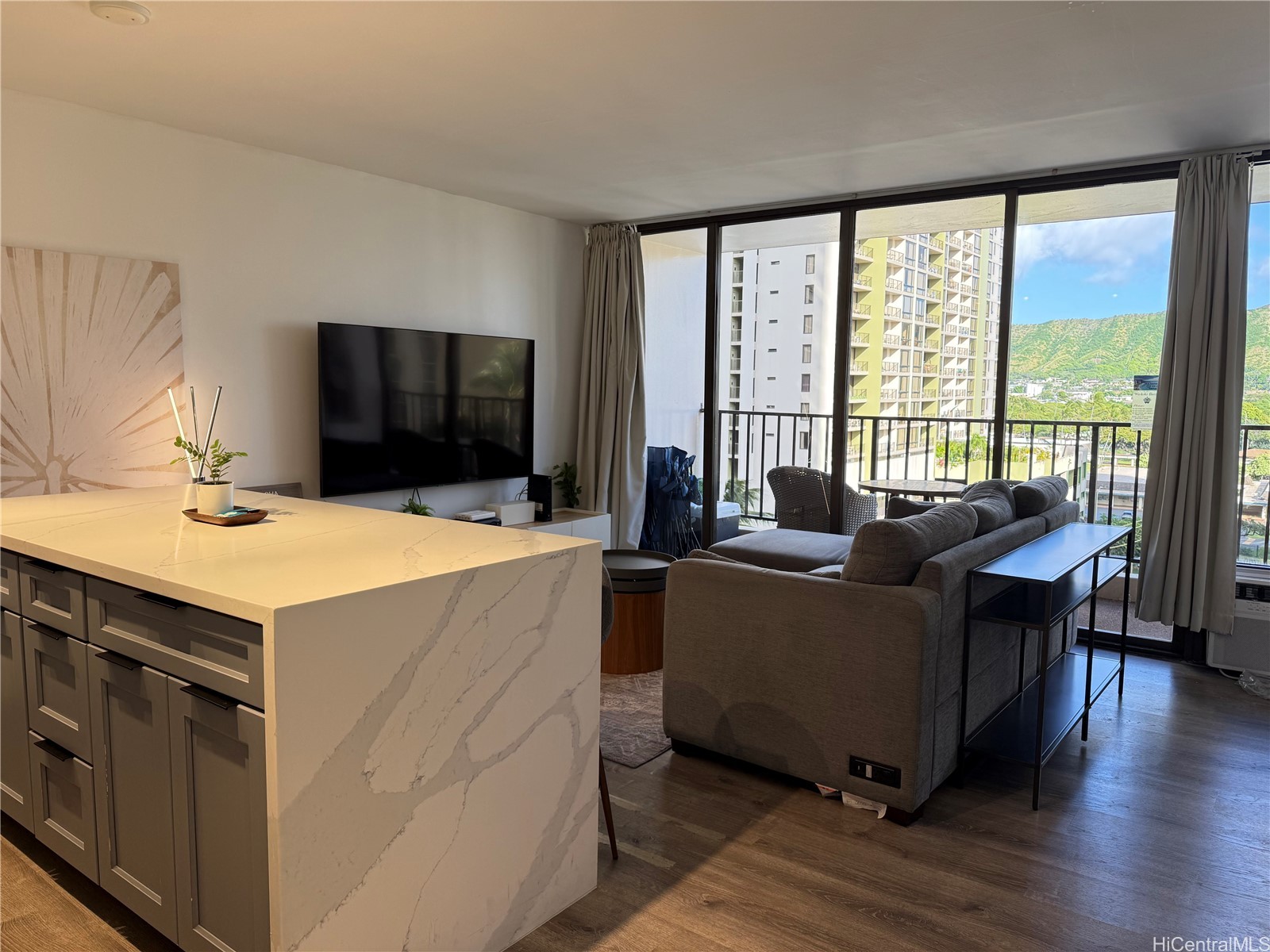201 Ohua Avenue 911