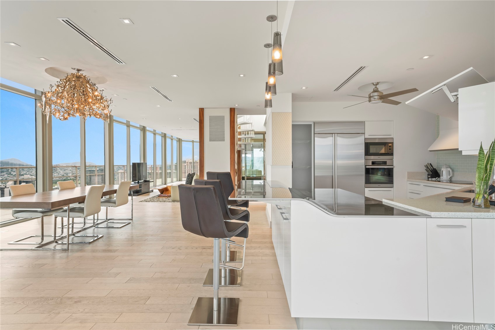 223 Saratoga Road 3801(Penthouse A)