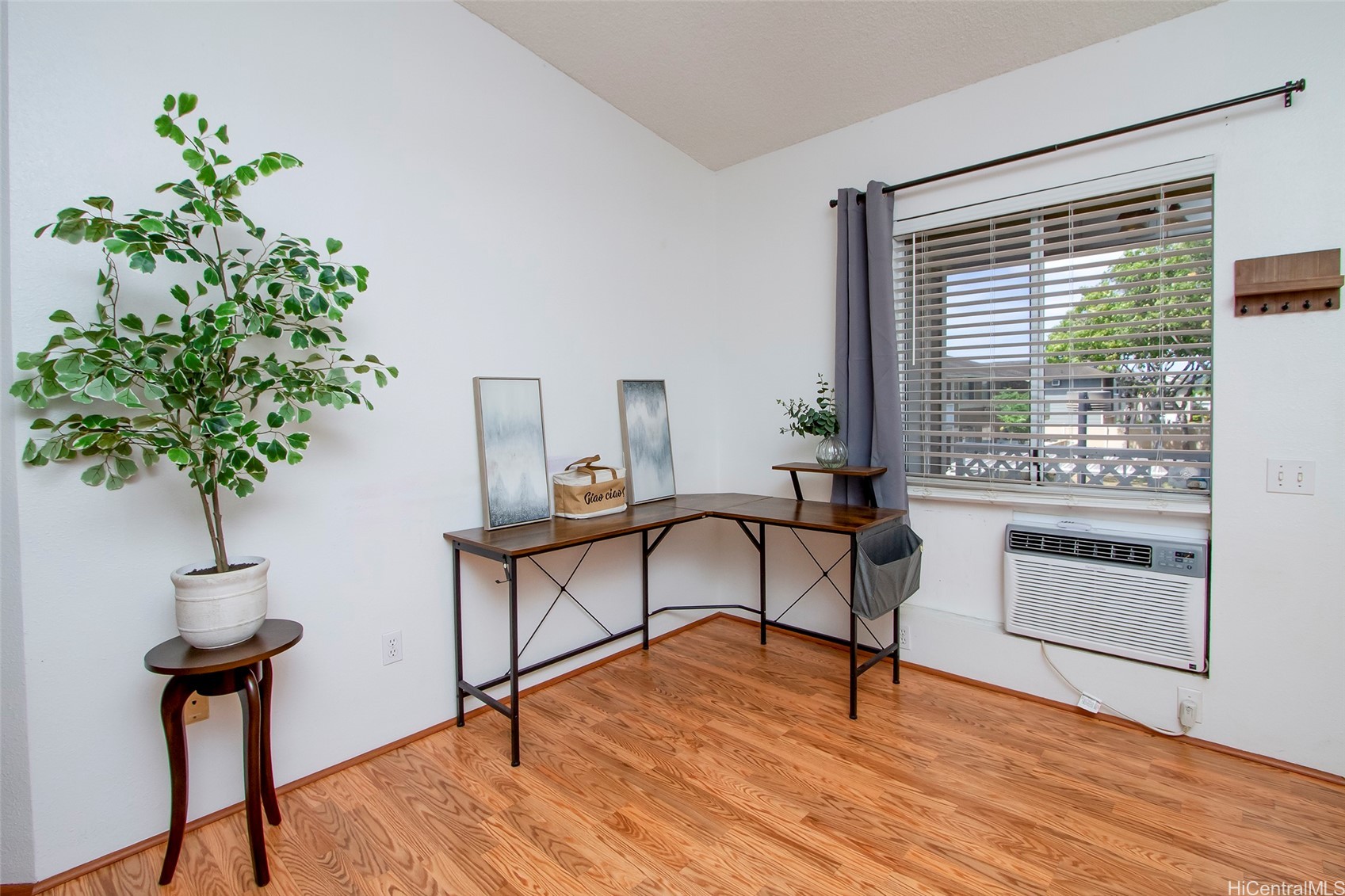 91-1037 Laulauna Street 6E
