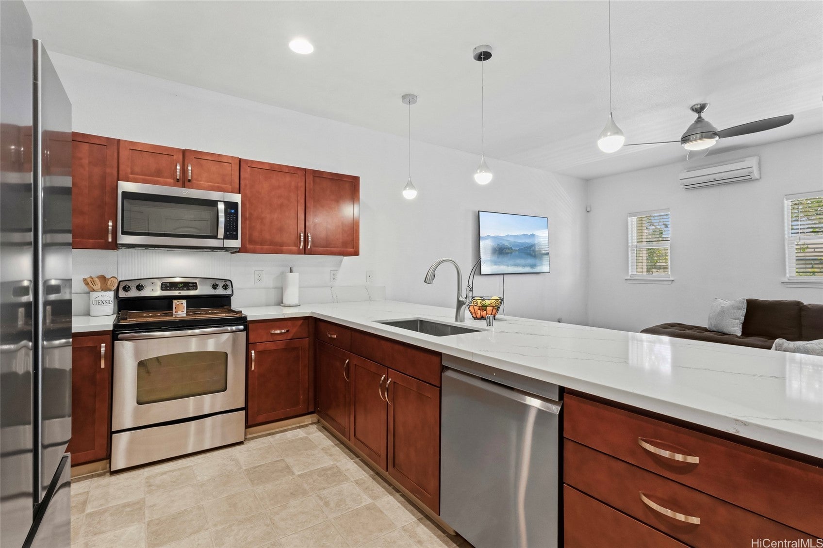 1166 Kukulu Street 704