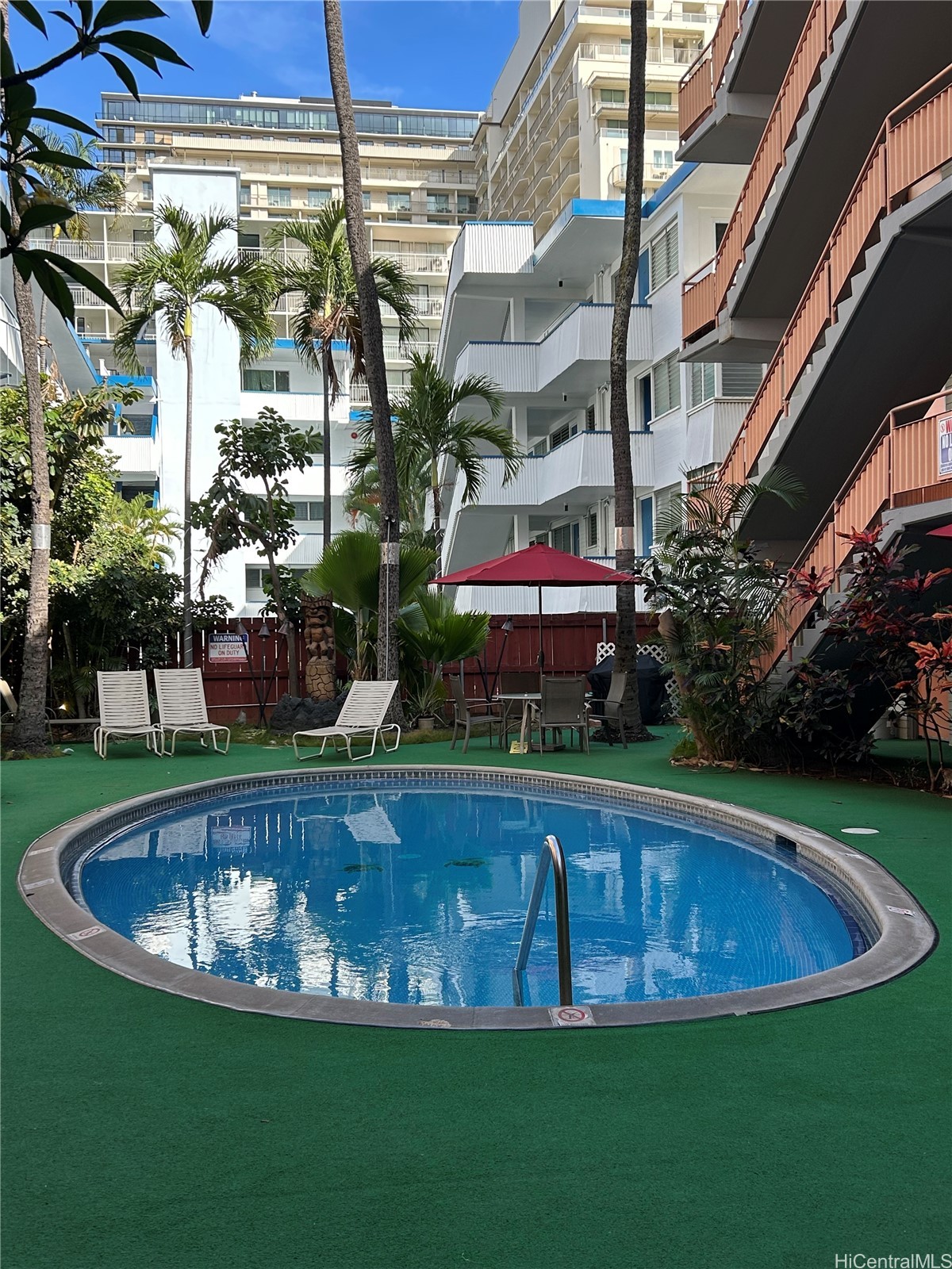 Hawaiian King Condominium