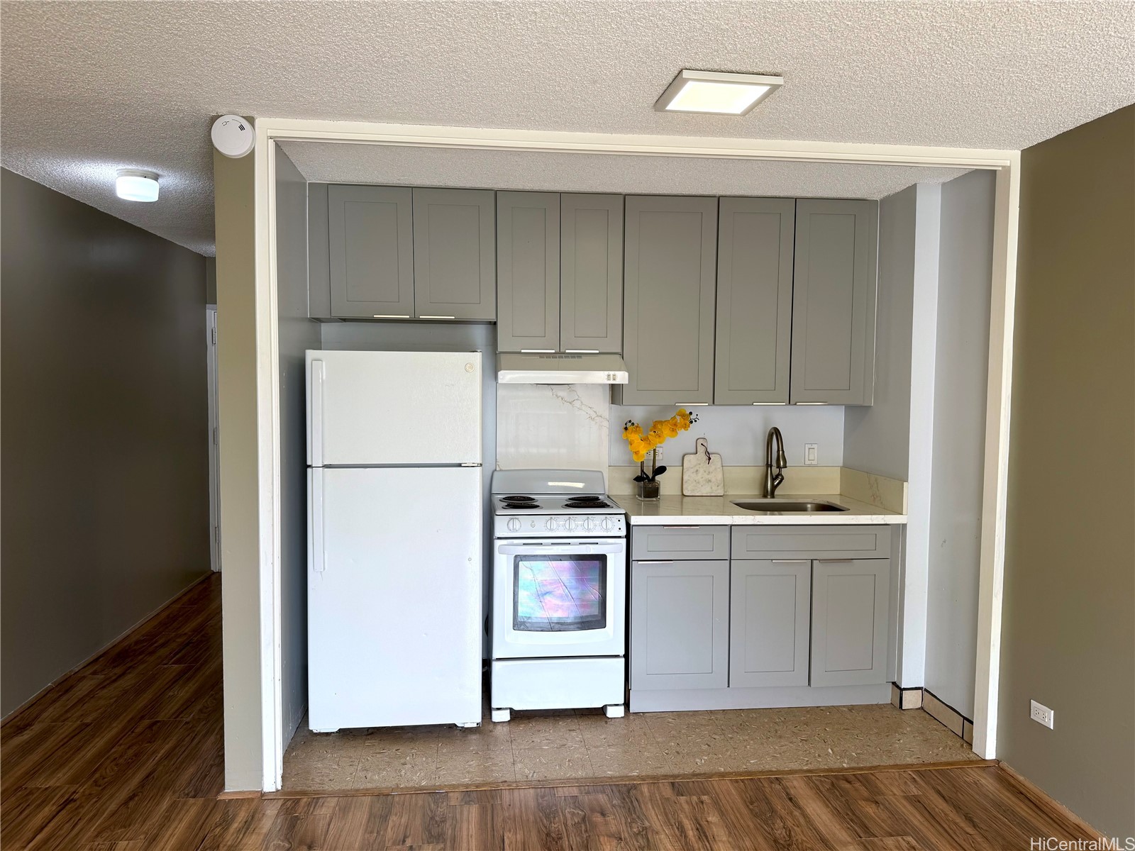 2345 Ala Wai Boulevard 1015
