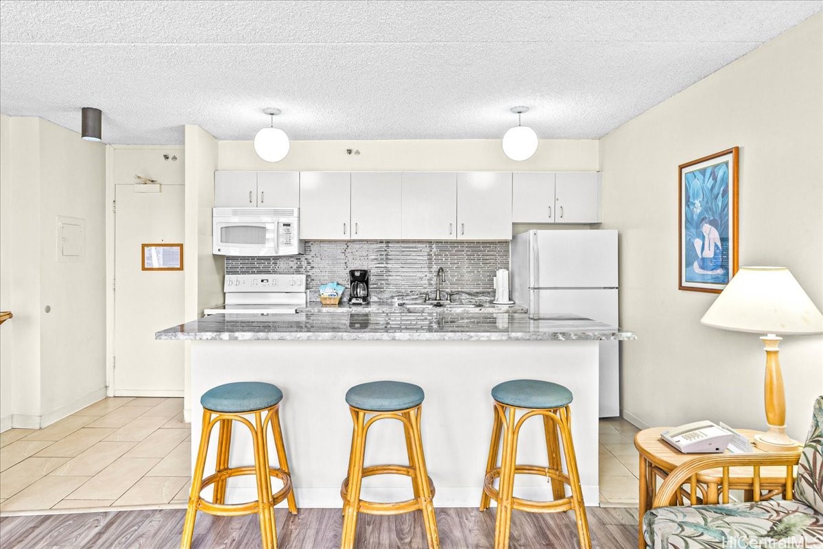 201 Ohua Avenue 1611-1