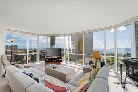 Photo of 88 Piikoi Street #1509, Honolulu, HI 96814 (MLS # 202614629)