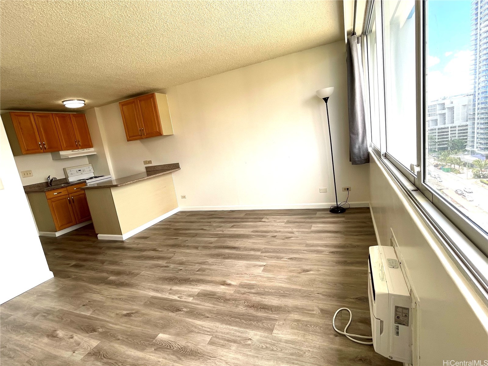 1560 Kanunu Street 1402