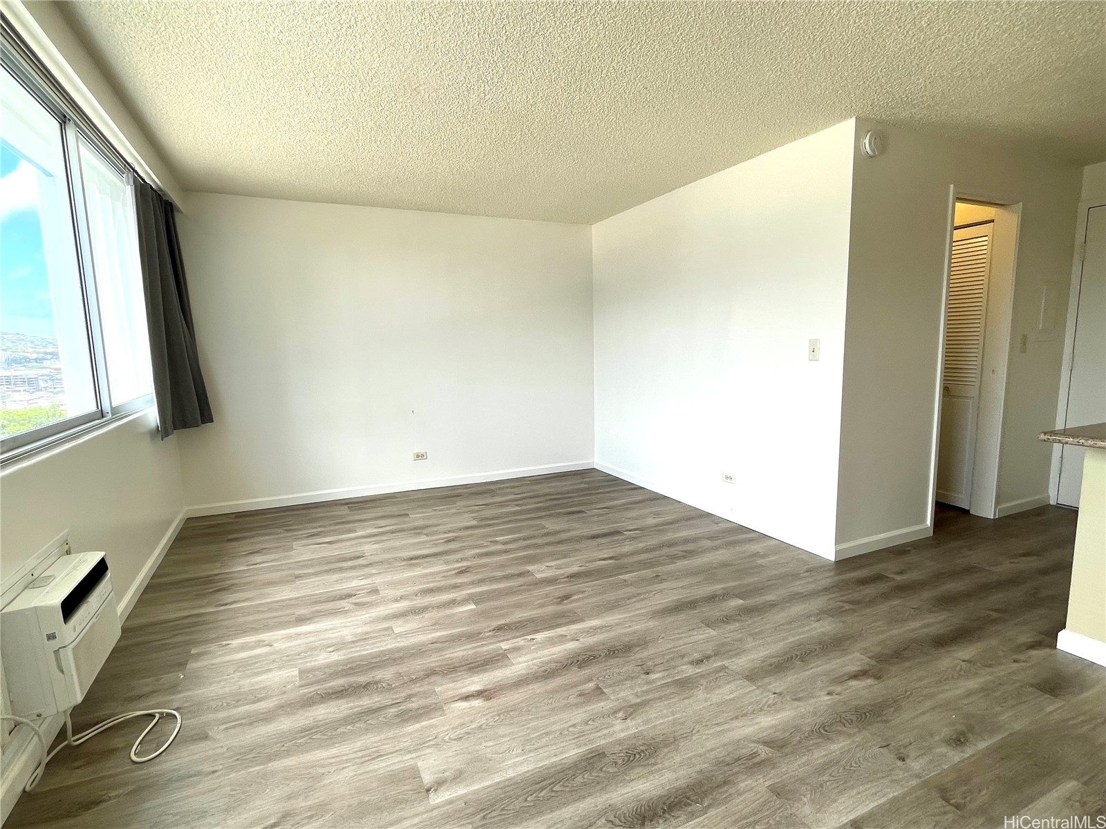 1560 Kanunu Street 1402