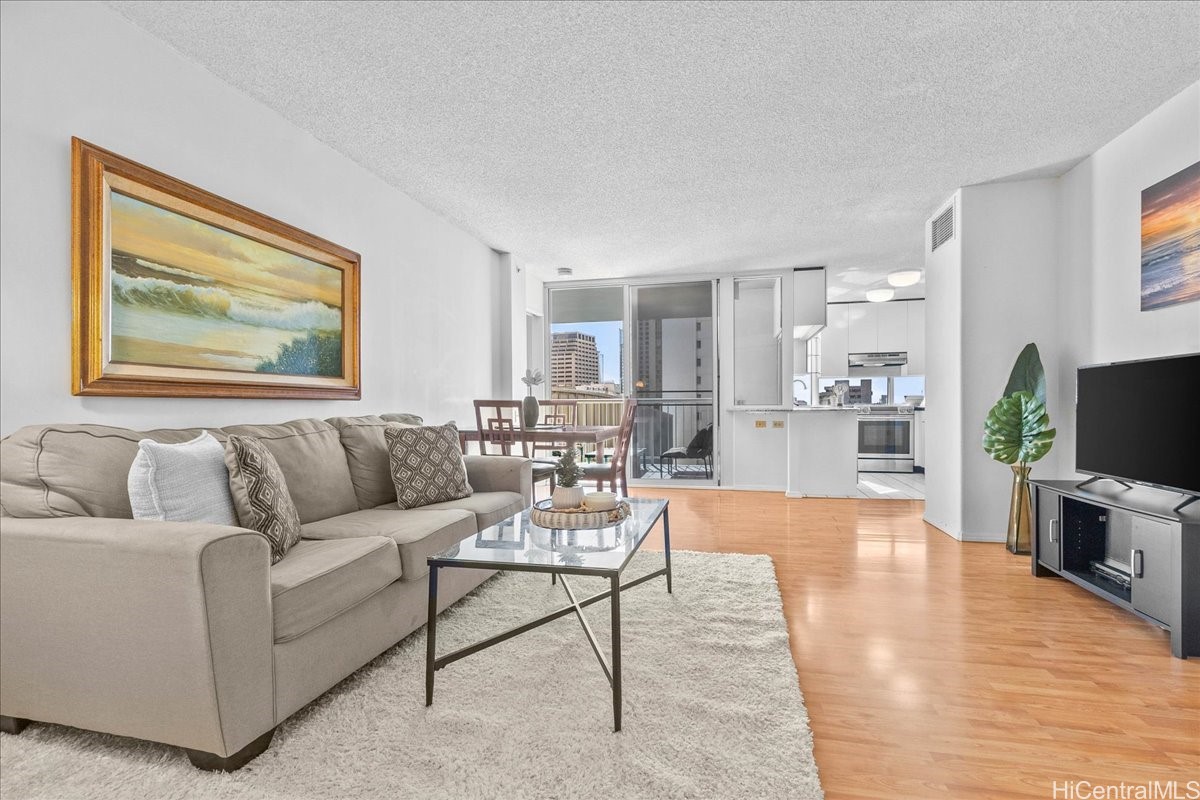 1212 Nuuanu Avenue 705