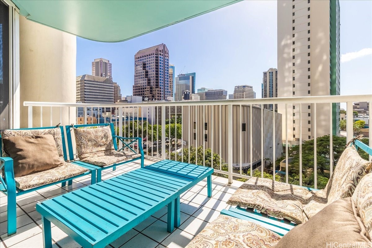 1212 Nuuanu Avenue 705