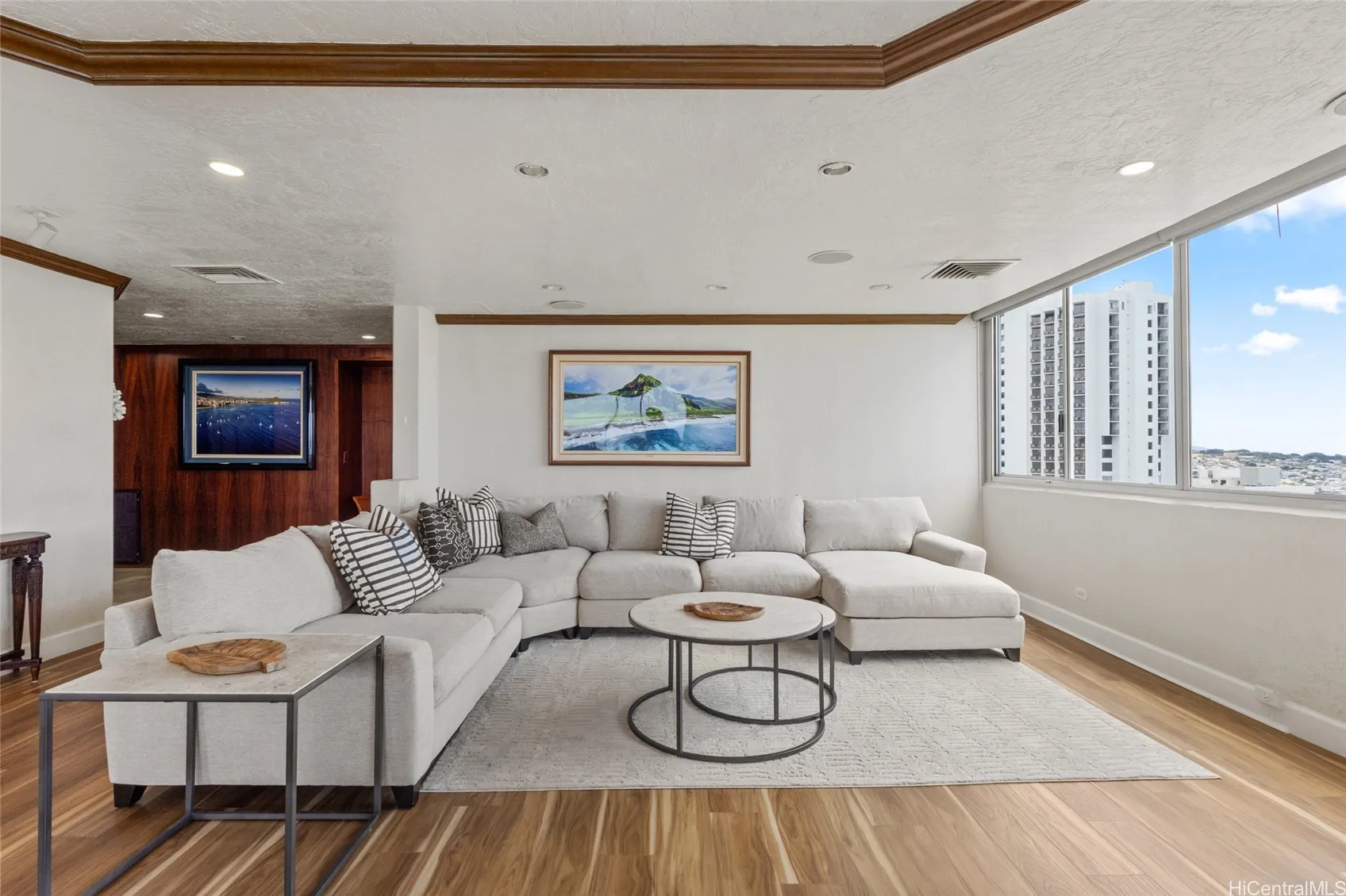 Honolulu, Hawaii 96815, United States, 3 Bedrooms Bedrooms, ,4 BathroomsBathrooms,Residential,Active,189465