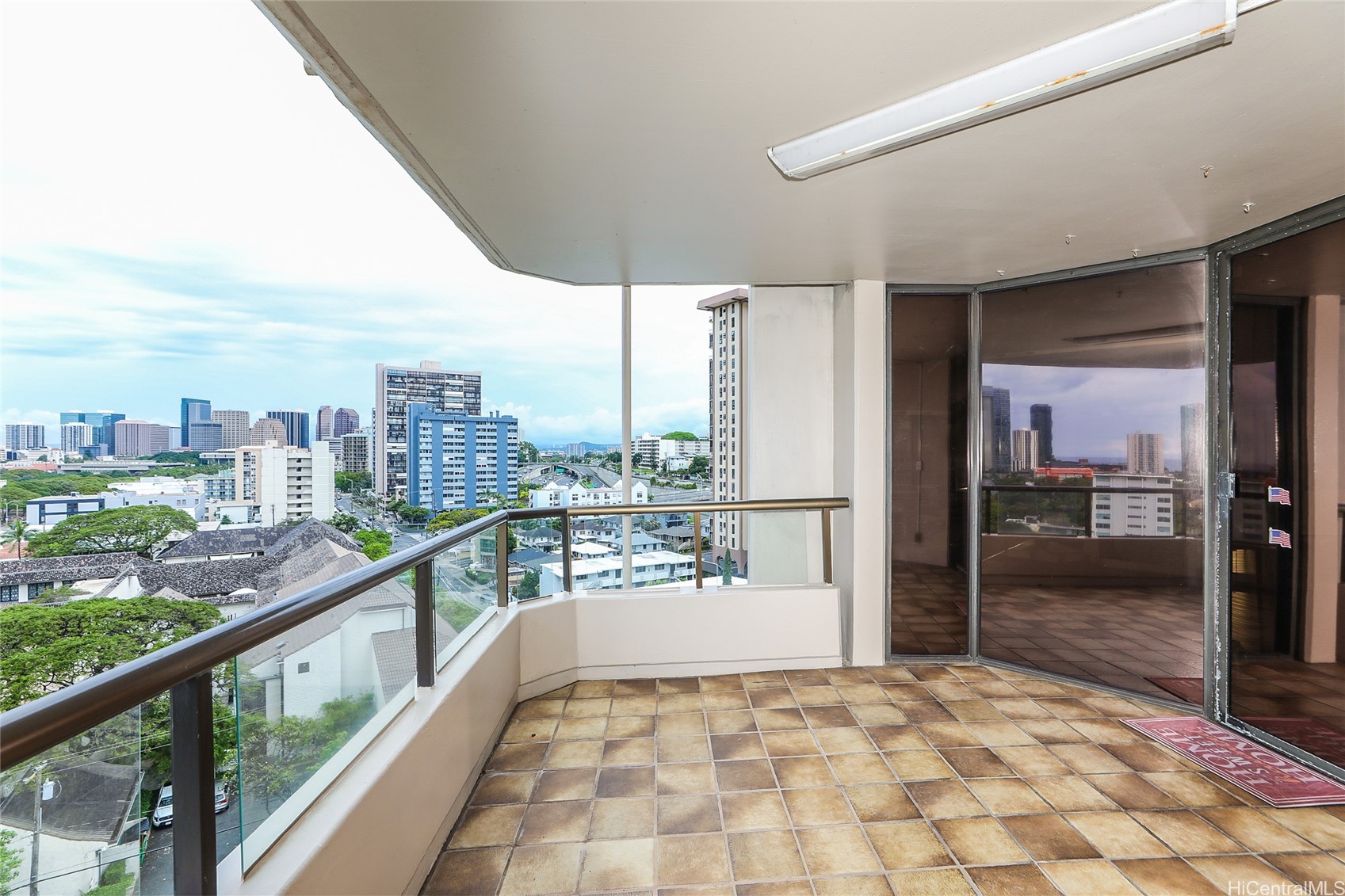 1221 Victoria Street 1101