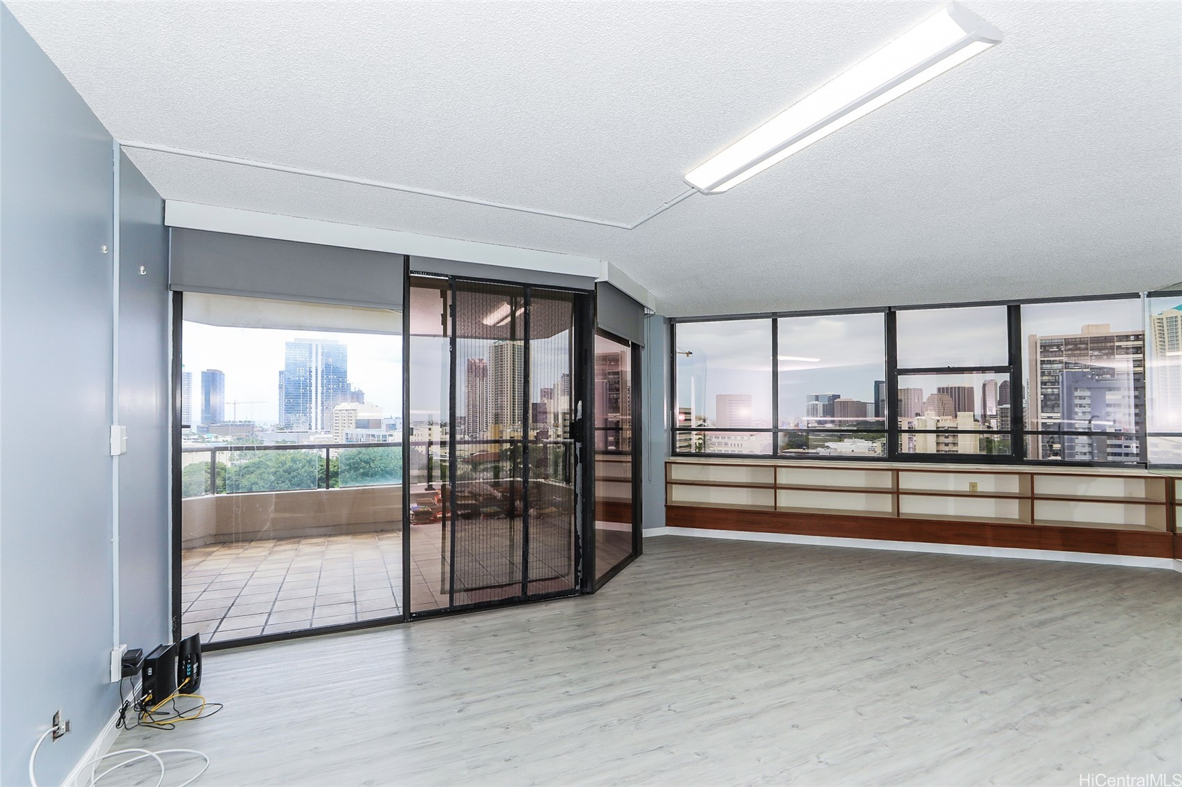 1221 Victoria Street 1101