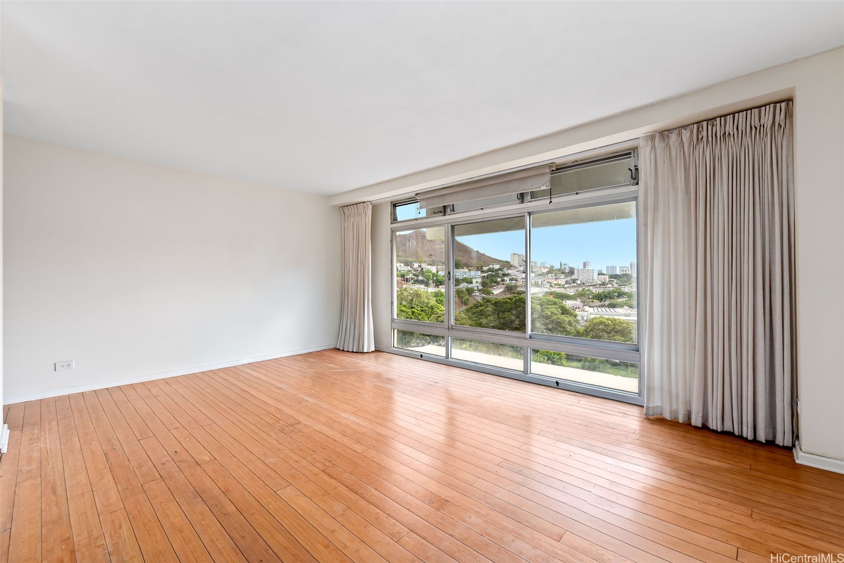 1519 Nuuanu Avenue 947