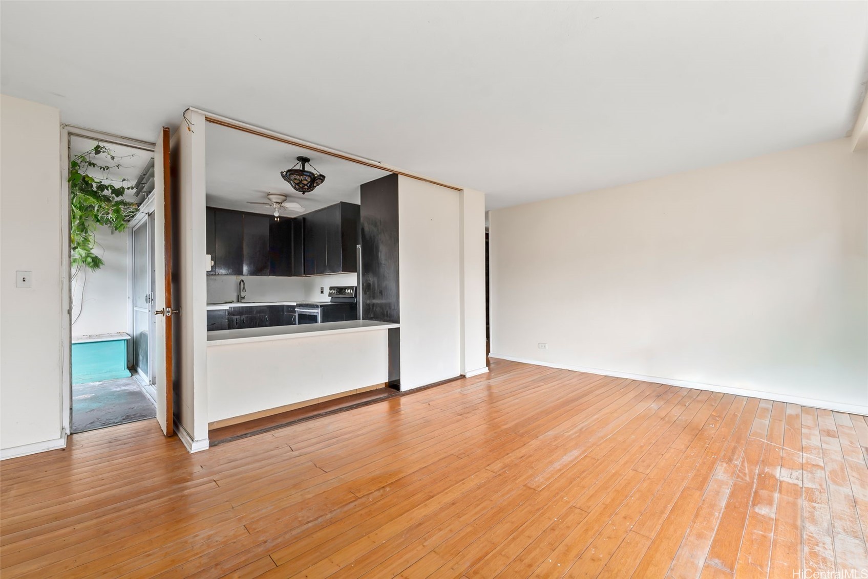 1519 Nuuanu Avenue 947