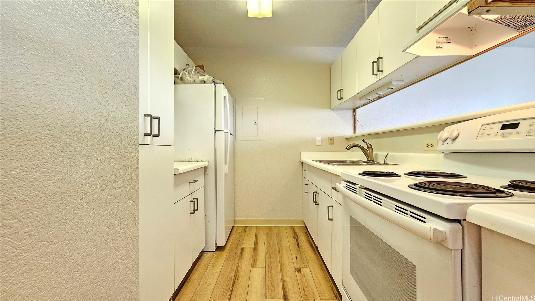 46-260 Kahuhipa Street B202
