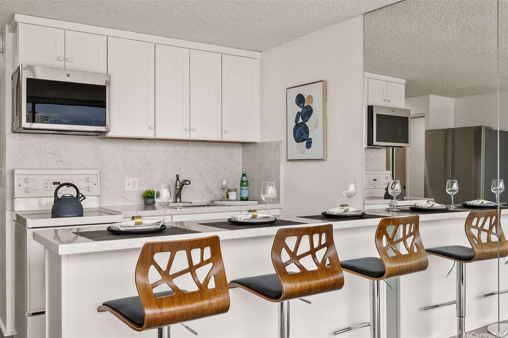 2211 Ala Wai Boulevard 2015